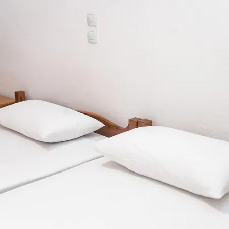 Pavlos Aparthotel 3*