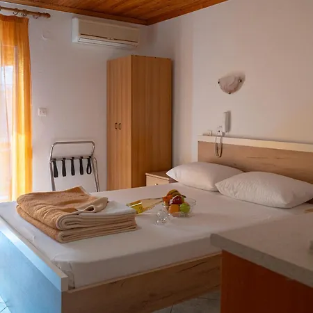 Pavlos Aparthotel