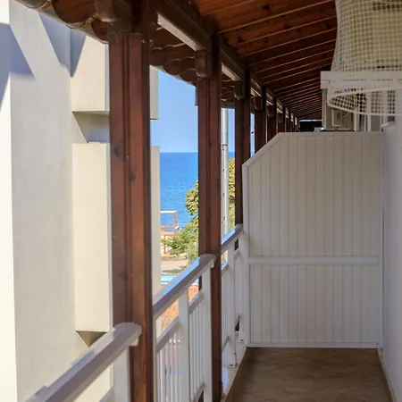 Pavlos Aparthotel
