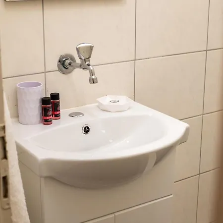 Pavlos Aparthotel 3*