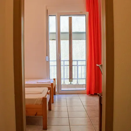 Pavlos Aparthotel 3*