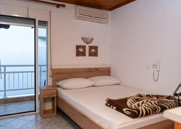 Pavlos Aparthotel Paralía