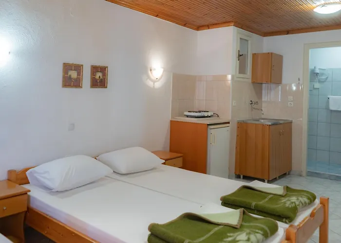 Pavlos Aparthotel Paralía