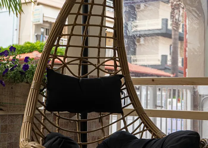 Pavlos Aparthotel Paralía